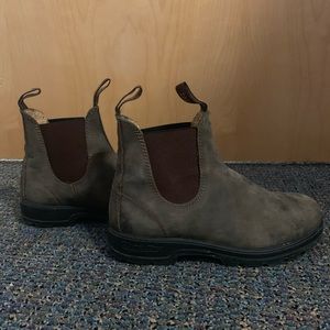 Blundstone’s Super 550 women’s 8.5 in Rustic Brown